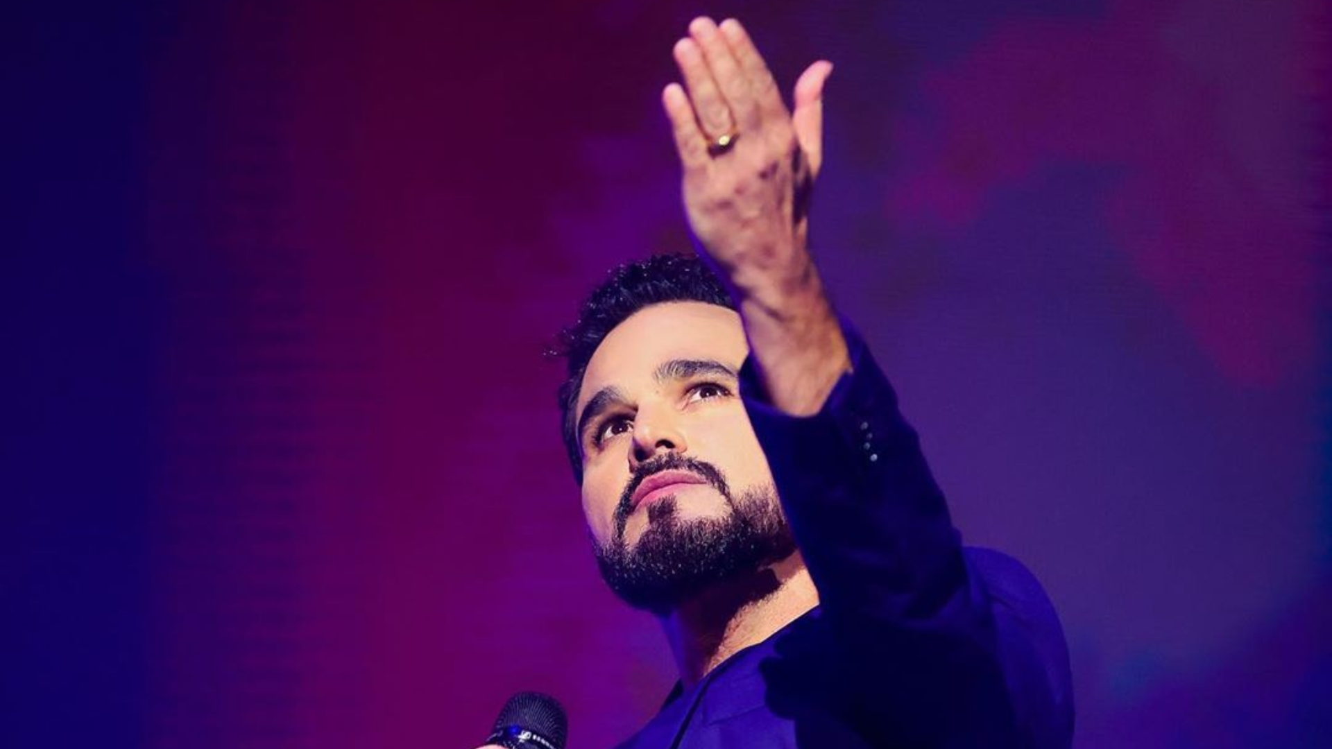 “Na felicidade, reverencio ainda mais a Deus”: Em exclusiva, Luciano Camargo fala sobre emoção de gravar o especial gospel de fim de ano da Record TV