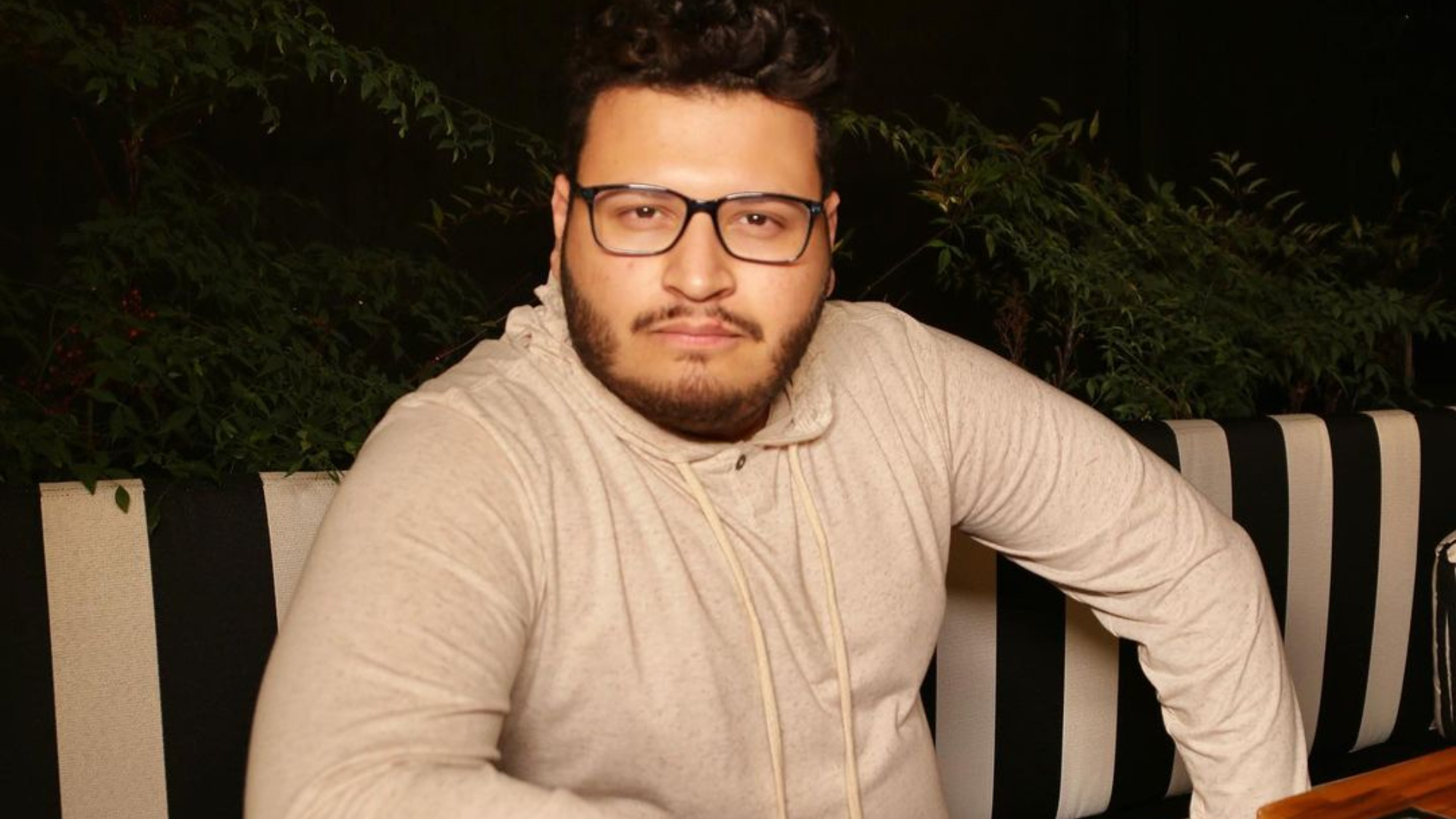 Ex-BBB Victor Hugo é internado na UTI após testar positivo para a Covid-19