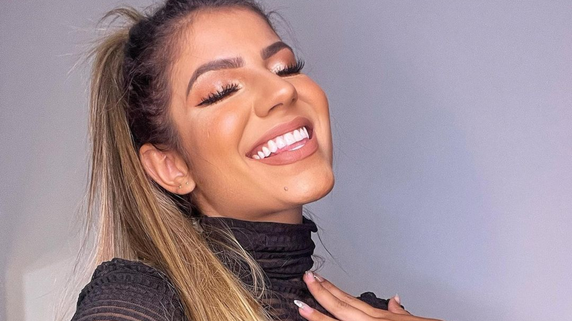 RADICALIZOU! Hariany Almeida abandona cabelos longos e aposta em fios curtinhos; Veja