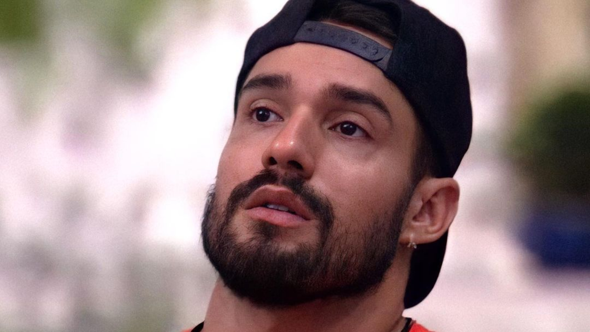 BBB21: Arcrebiano nega que tenha rolado um clima amoroso com Karol Conká