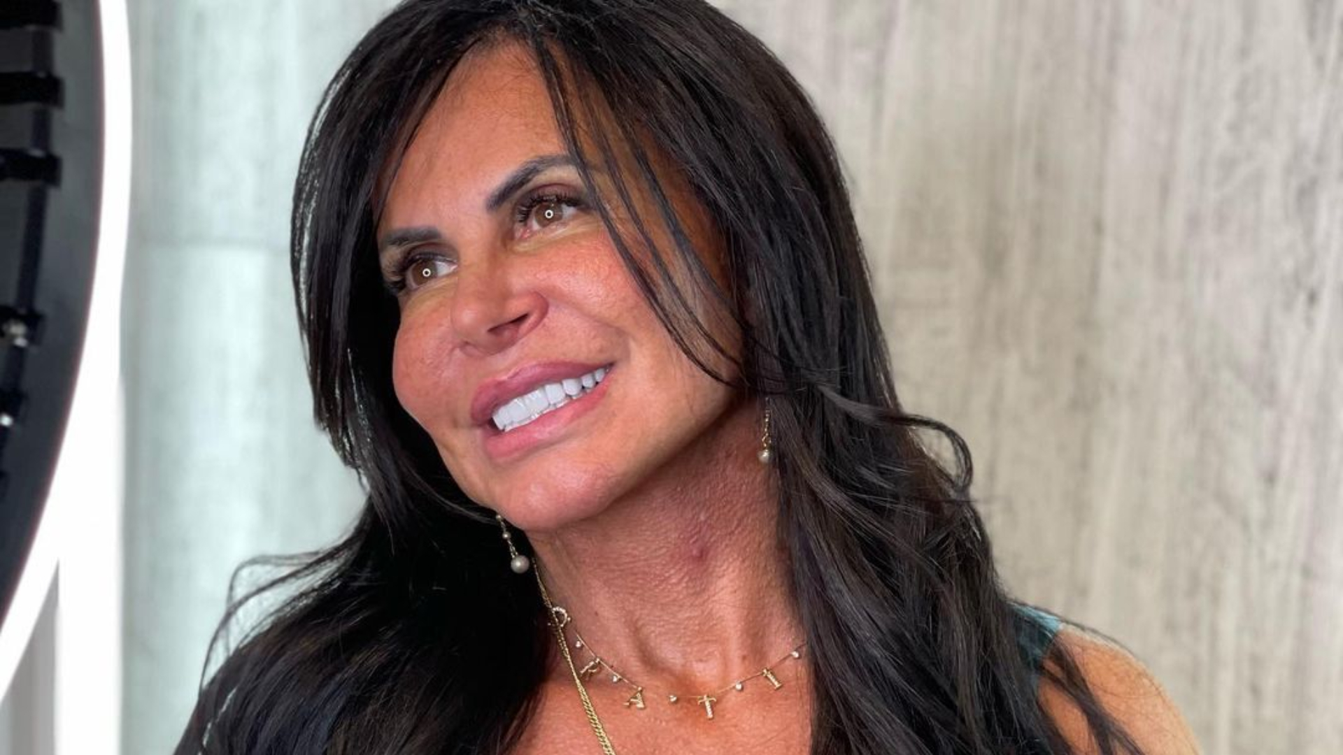 Amor eternizado! Gretchen faz tatuagem em homenagem ao esposo