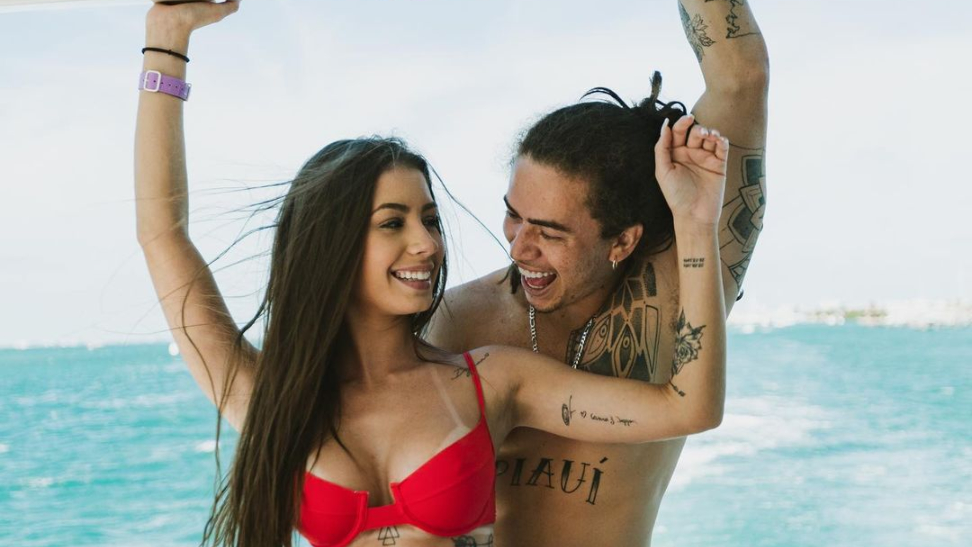 Muitas emoções! Whindersson Nunes e Maria Lina descobrem sexo do filho e humorista pede a namorada em casamento