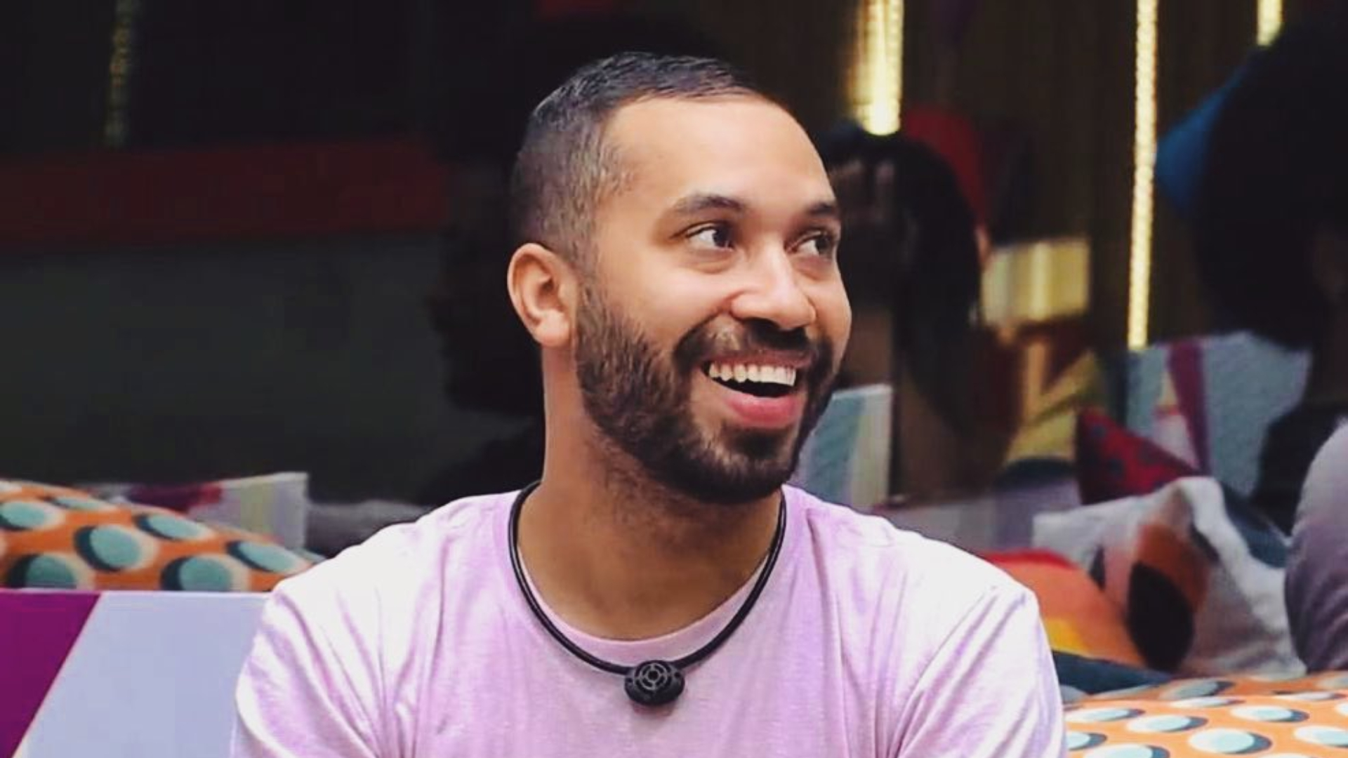 BBB21: Gilberto é “zoado” por produção do programa e bomba na web
