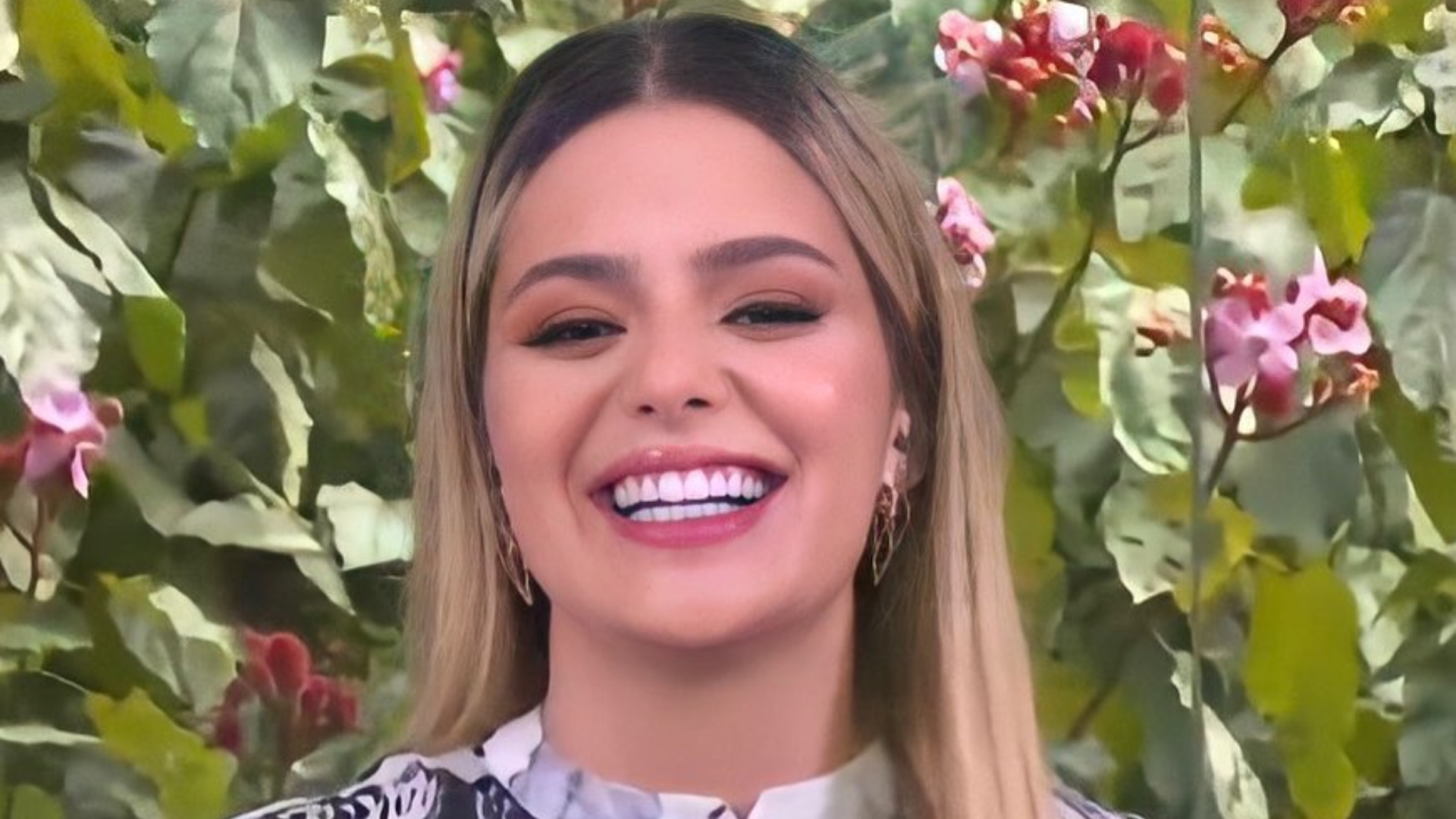 No ‘Mais Você’, Viih Tube brinca com Ana Maria Braga sobre sua “família no BBB”: “Faltou só você”