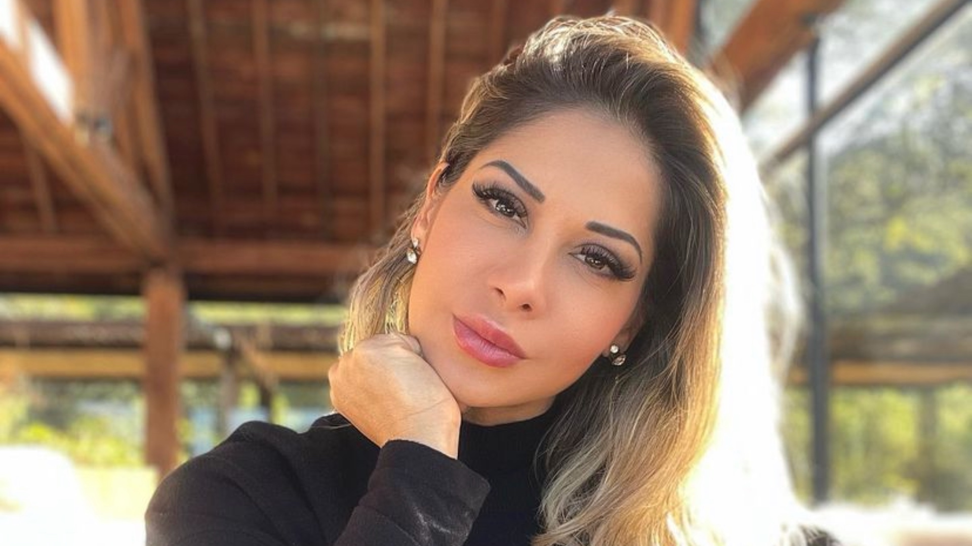 De lingerie, Maíra Cardi faz reflexão após fim do casamento com Arthur Aguiar