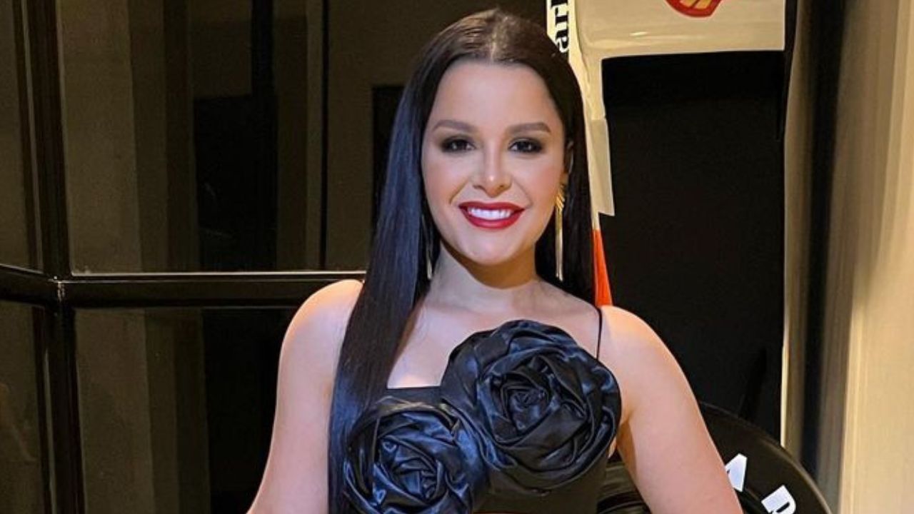 Maraisa deixa tanquinho definido à mostra em look sexy e ganha elogio: “Gostosa”