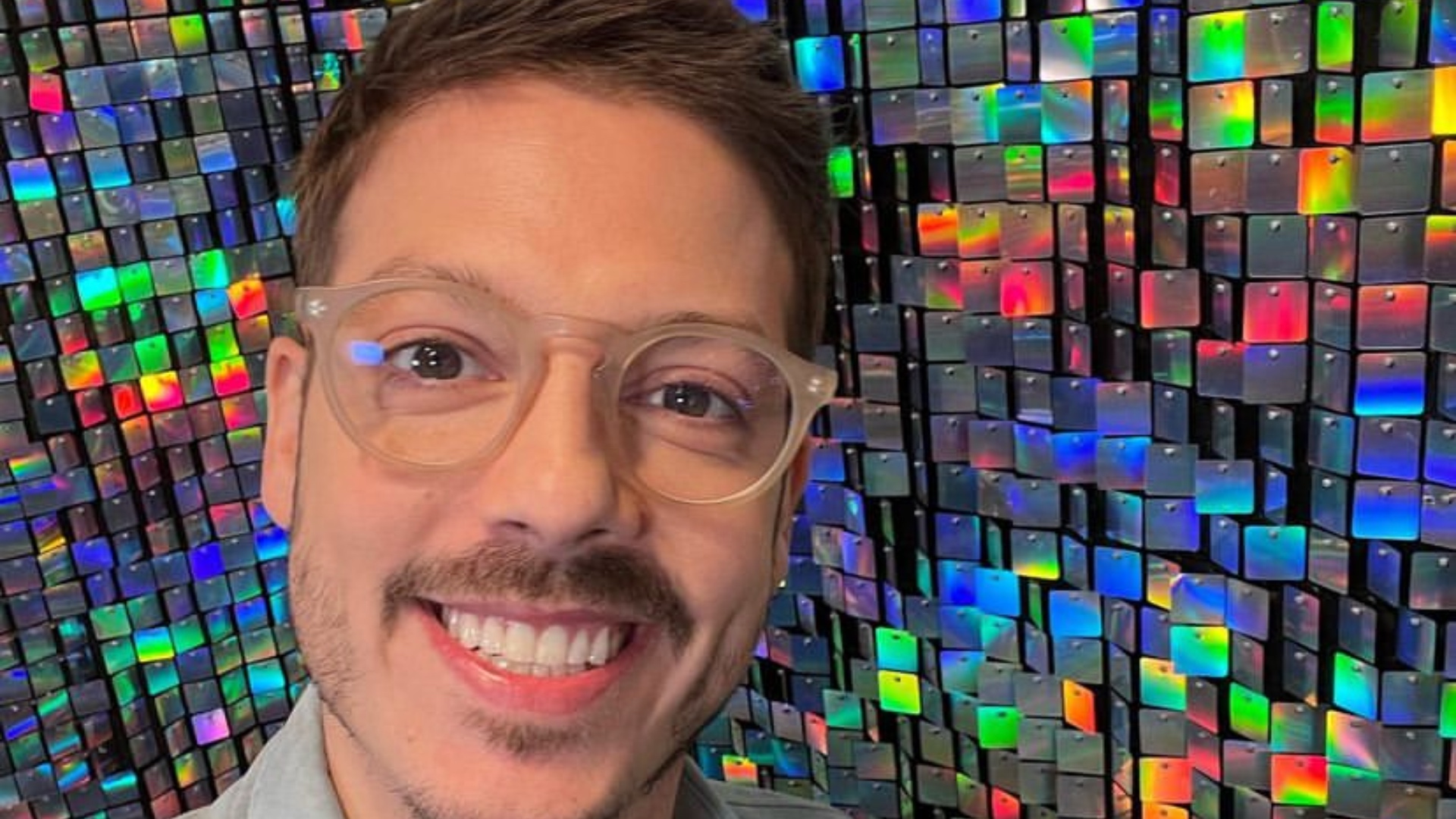 Fábio Porchat relembra fotos antigas ao lado de Paulo Gustavo: “Ia me mandar mensagem”