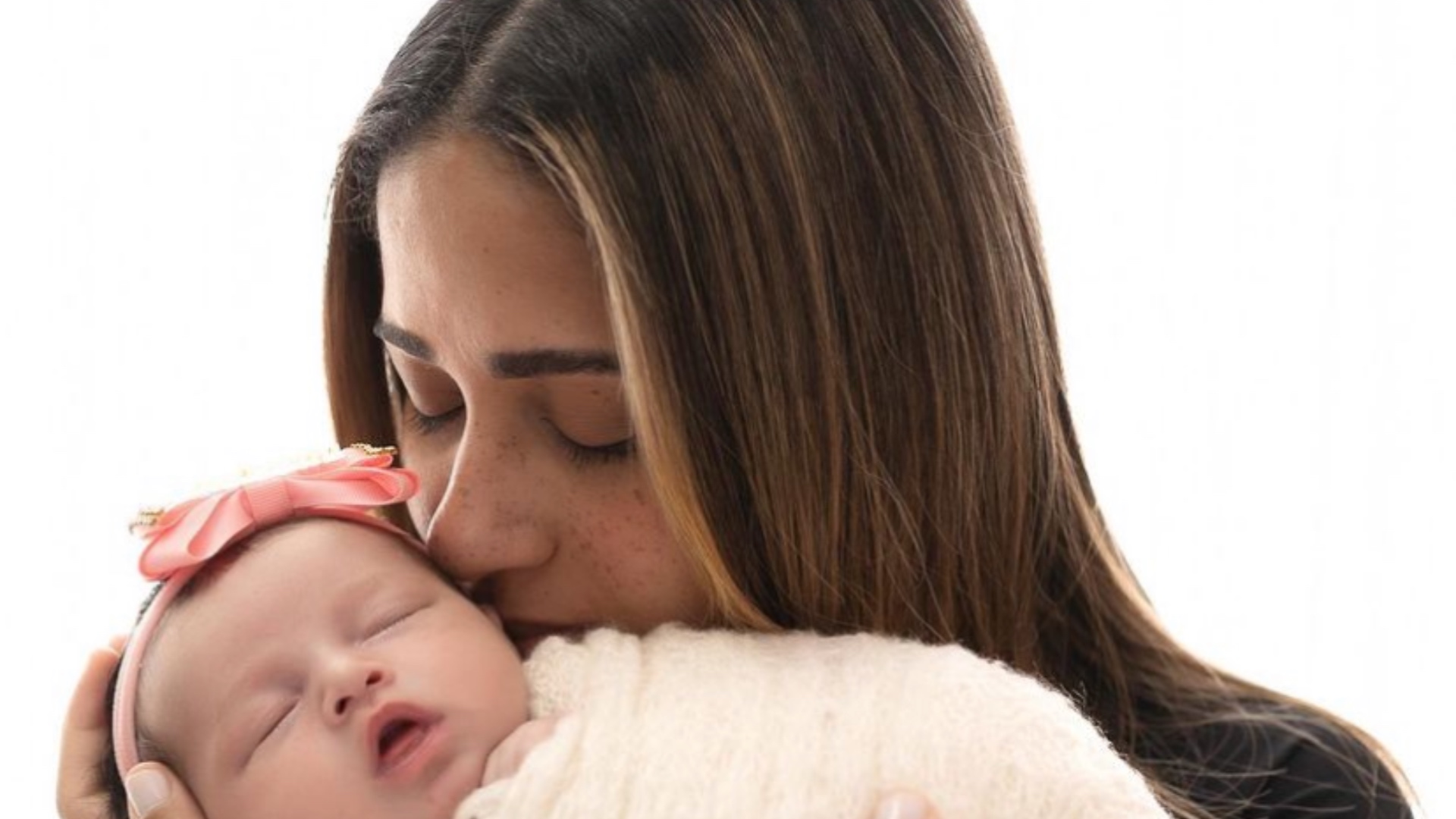 Mc Loma abre o jogo e fala sobre paternidade da filha: “Não é presente”