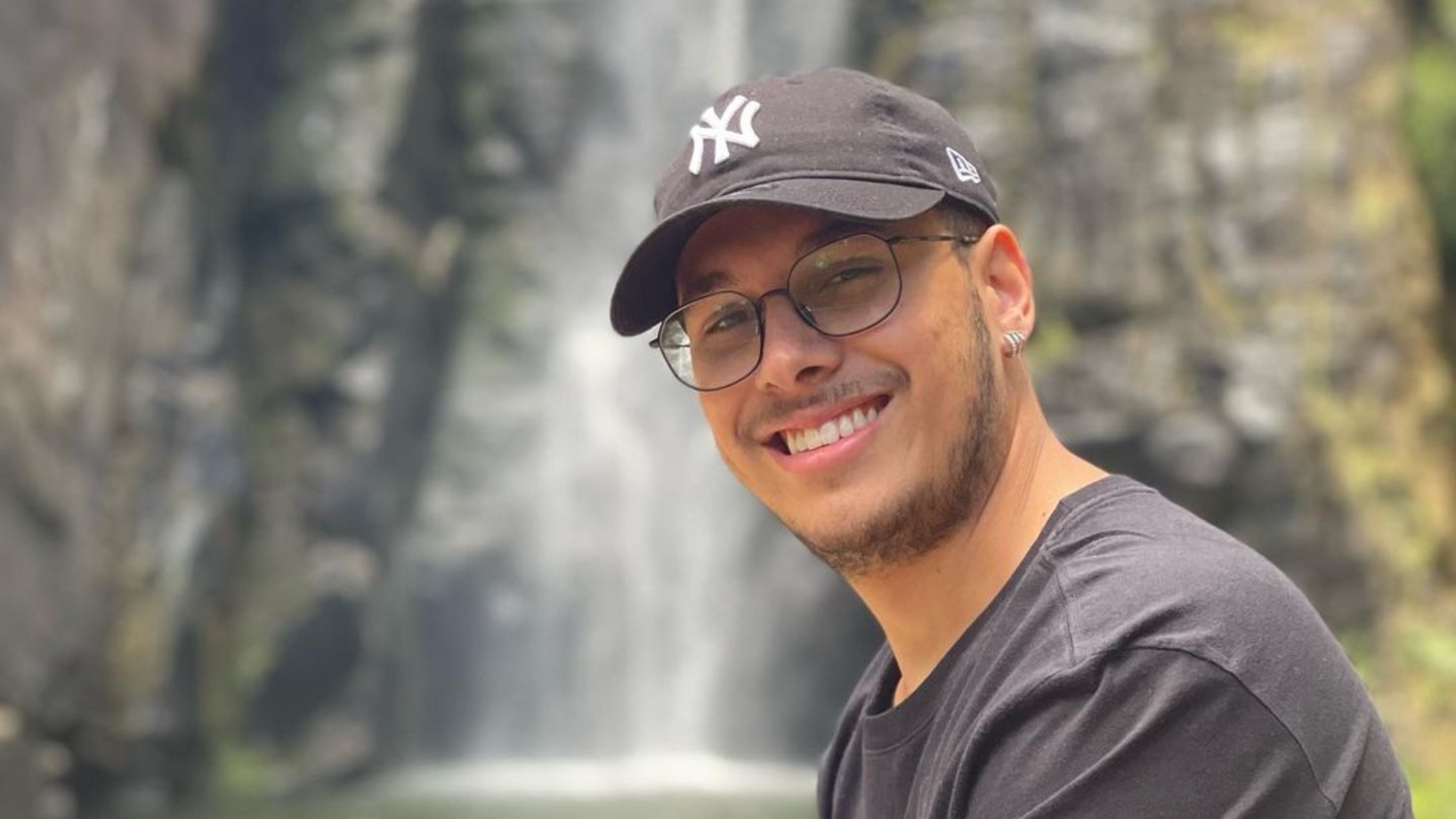 João Gustavo, irmão de Marília Mendonça, anuncia fim de carreira na música