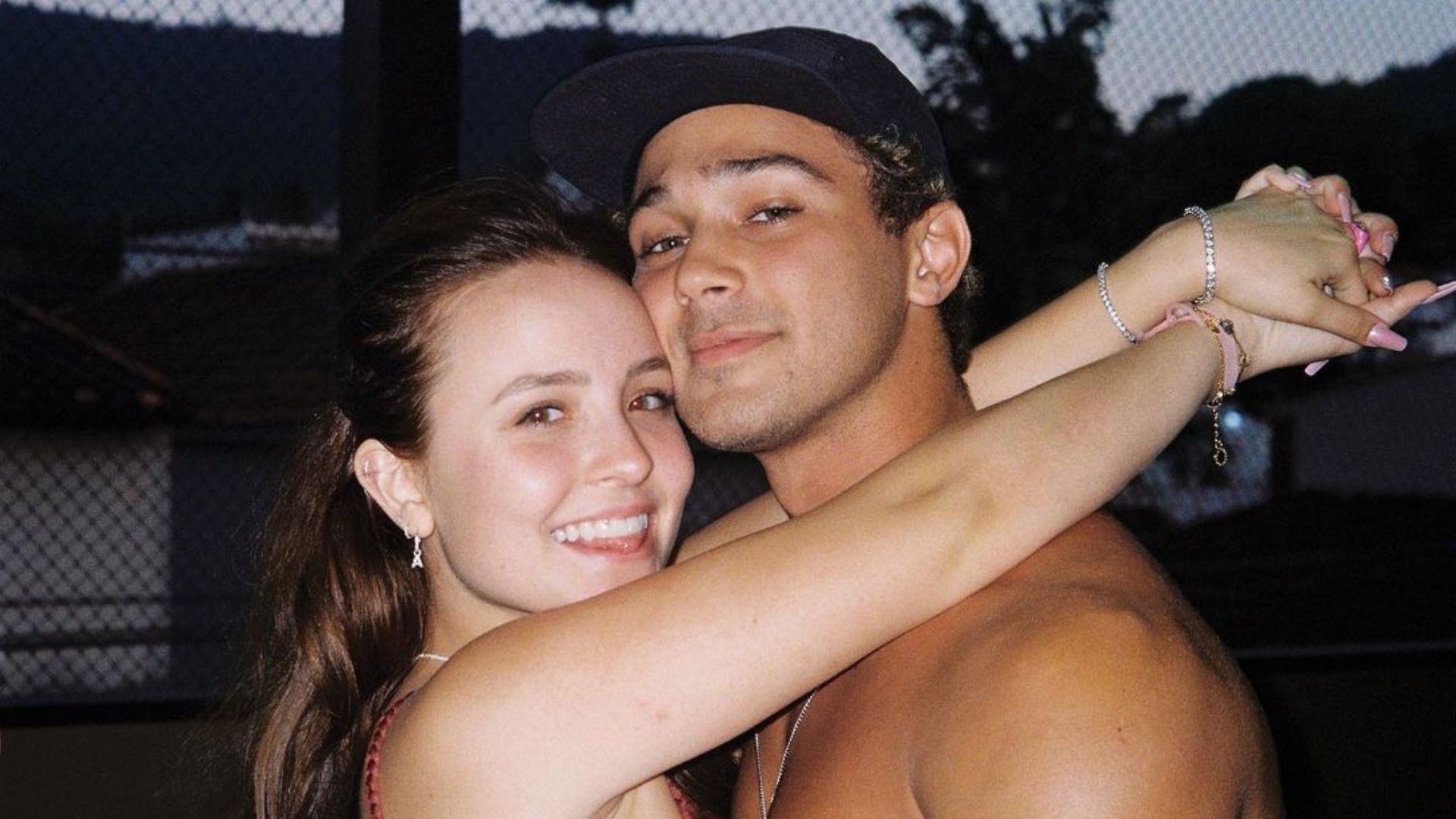 Web especula que namoro de Larissa Manoela e André Luiz Frambach começou com traição; Entenda