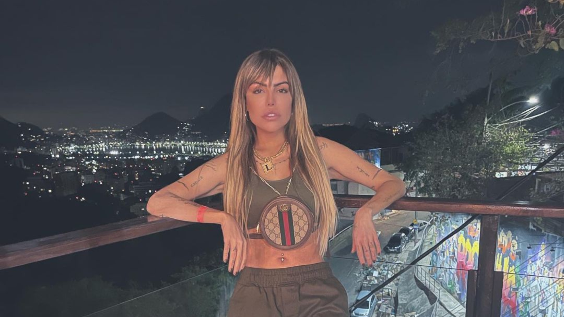 Liziane Gutierrez sai na porrada por ciúmes do ex e fratura costela