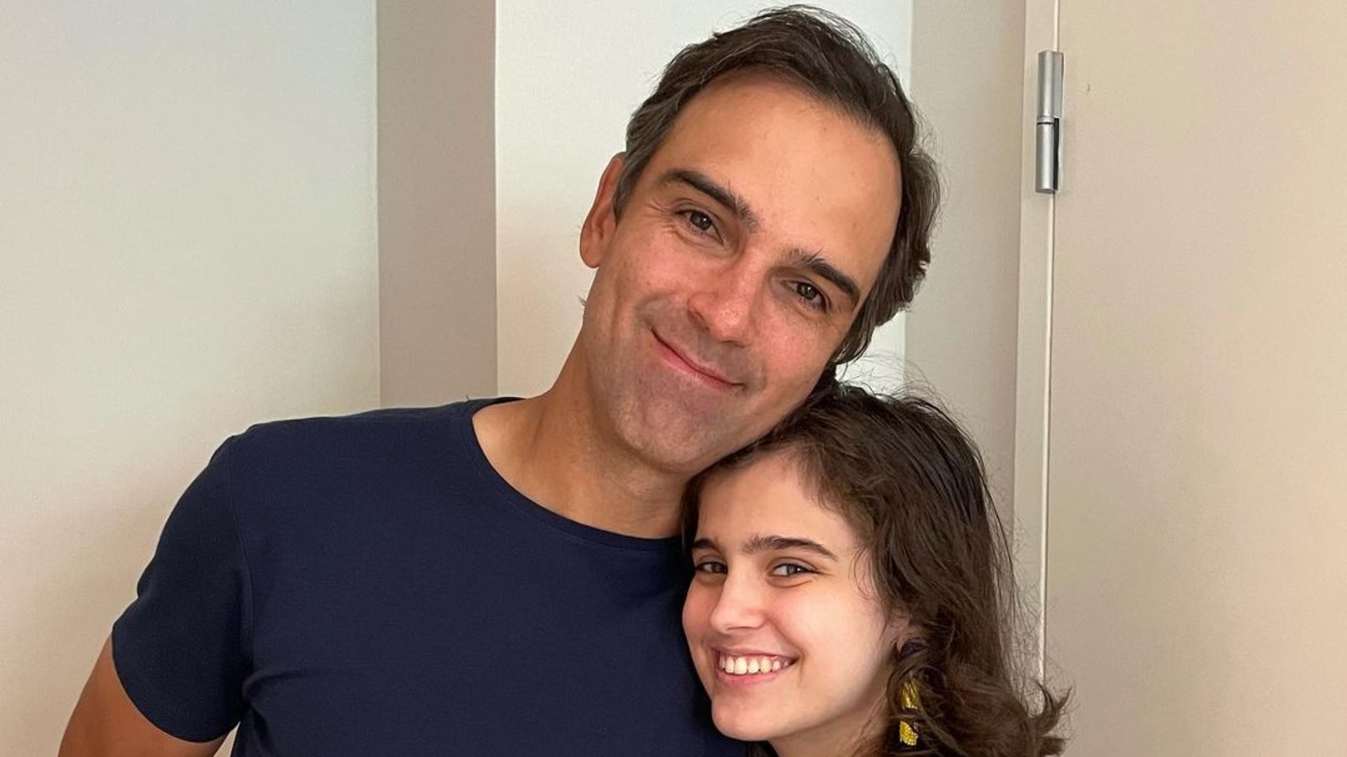 Tadeu Schmidt abre o jogo sobre relação com sua filha Valentina, que recentemente se assumiu queer