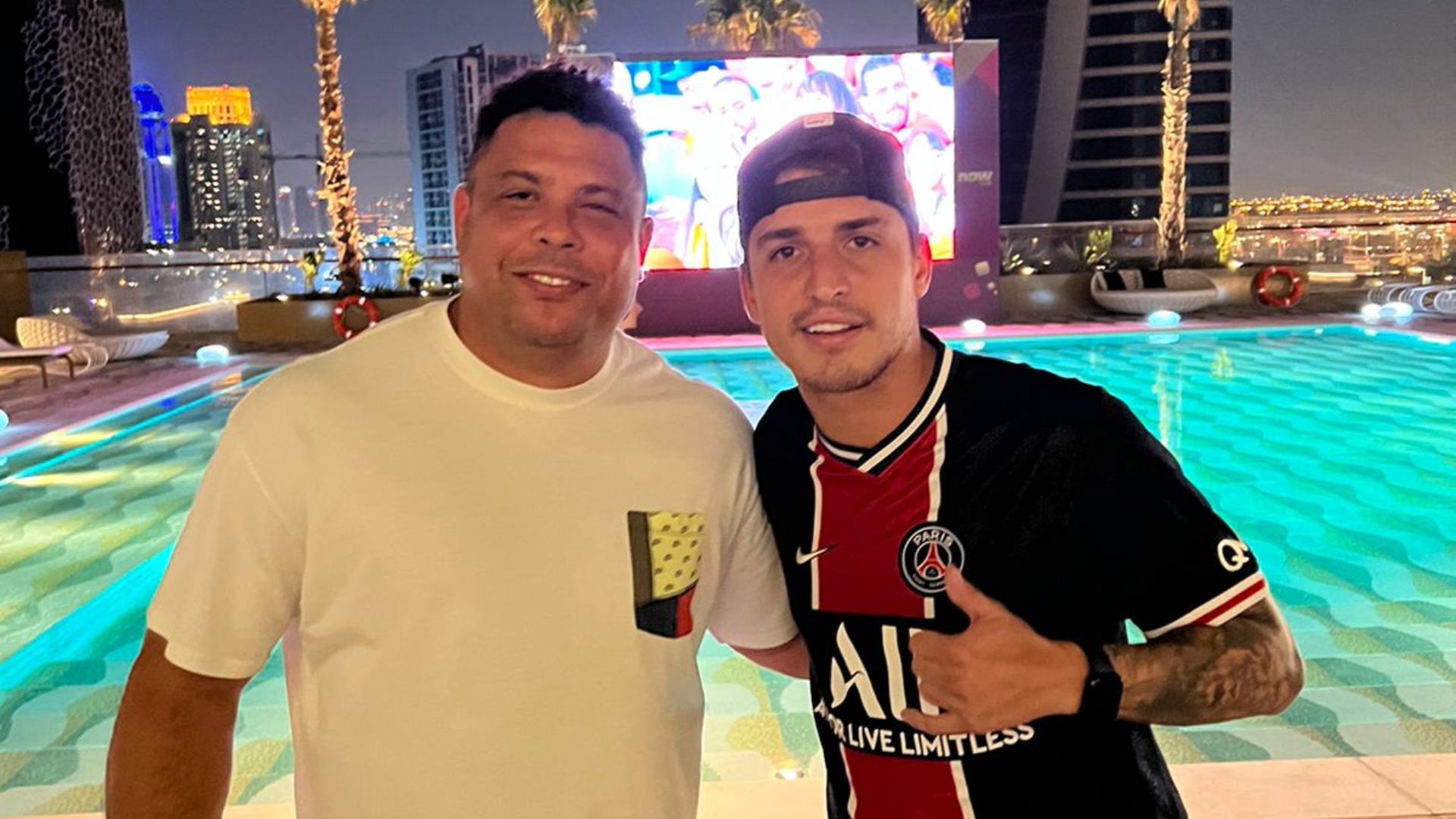 No Catar para a Copa, Felipe Prior realiza sonho de conhecer Ronaldo Fenômeno