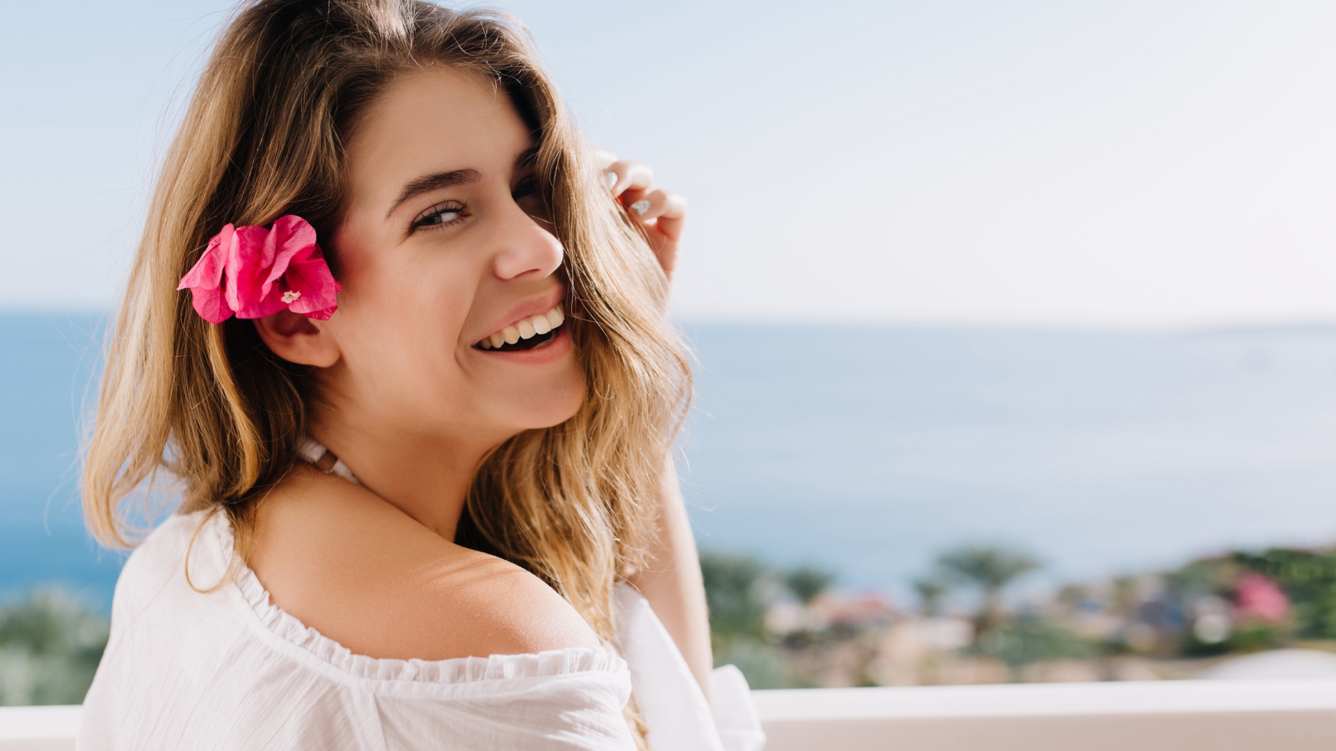 É Verão: Saiba como proteger os fios dos danos causados pelo mar, piscina e o sol