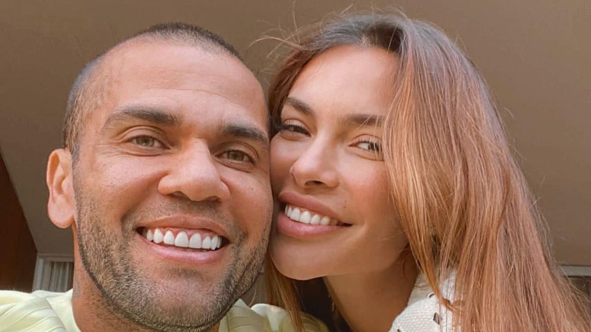 FIM! Joana Sanz anuncia fim de casamento com Daniel Alves após prisão
