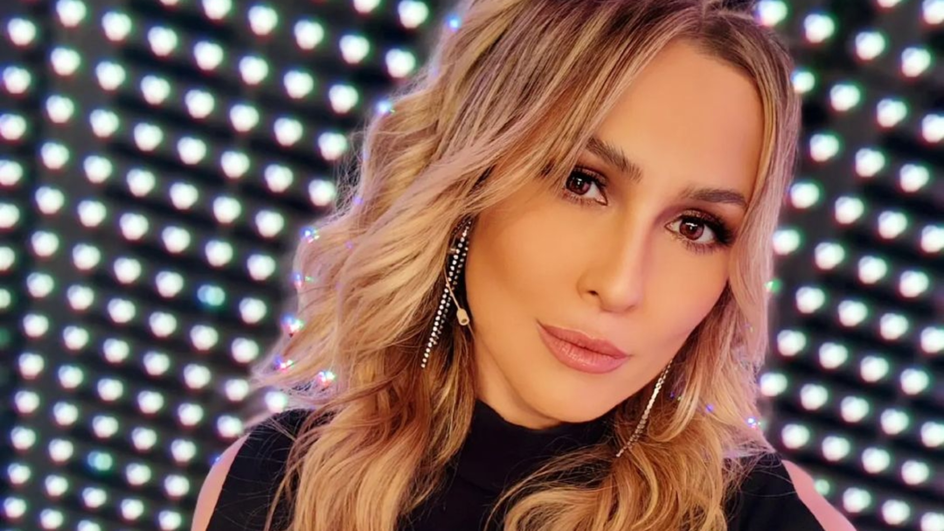 Lívia Andrade passa apuro no ‘Domingão com Huck’