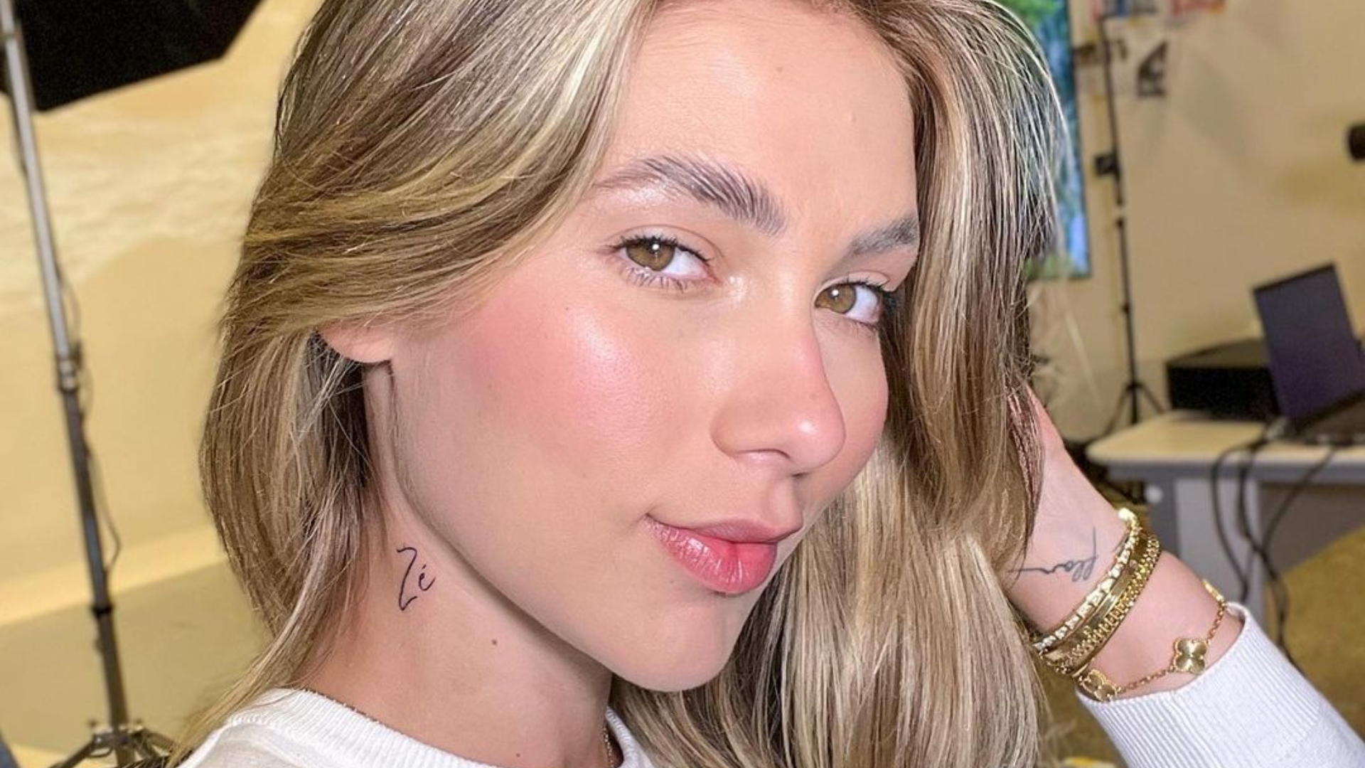 Virgínia Fonseca usa modelito ousadíssimo e quase mostra demais
