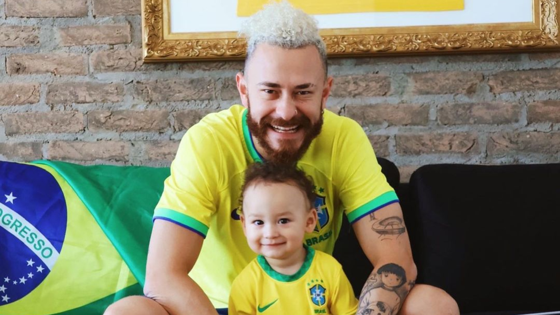 BBB23: FOFURA! Filho de Fred surge com roupão de líder e web baba