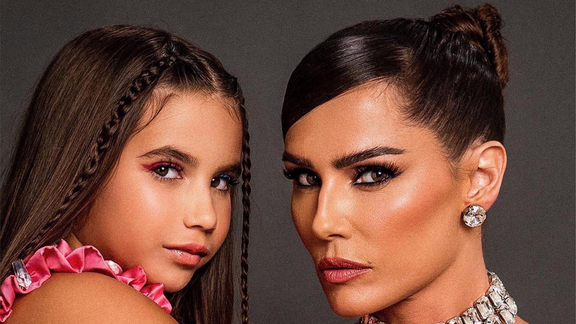 Deborah Secco divide web após deixar filha mudar o visual