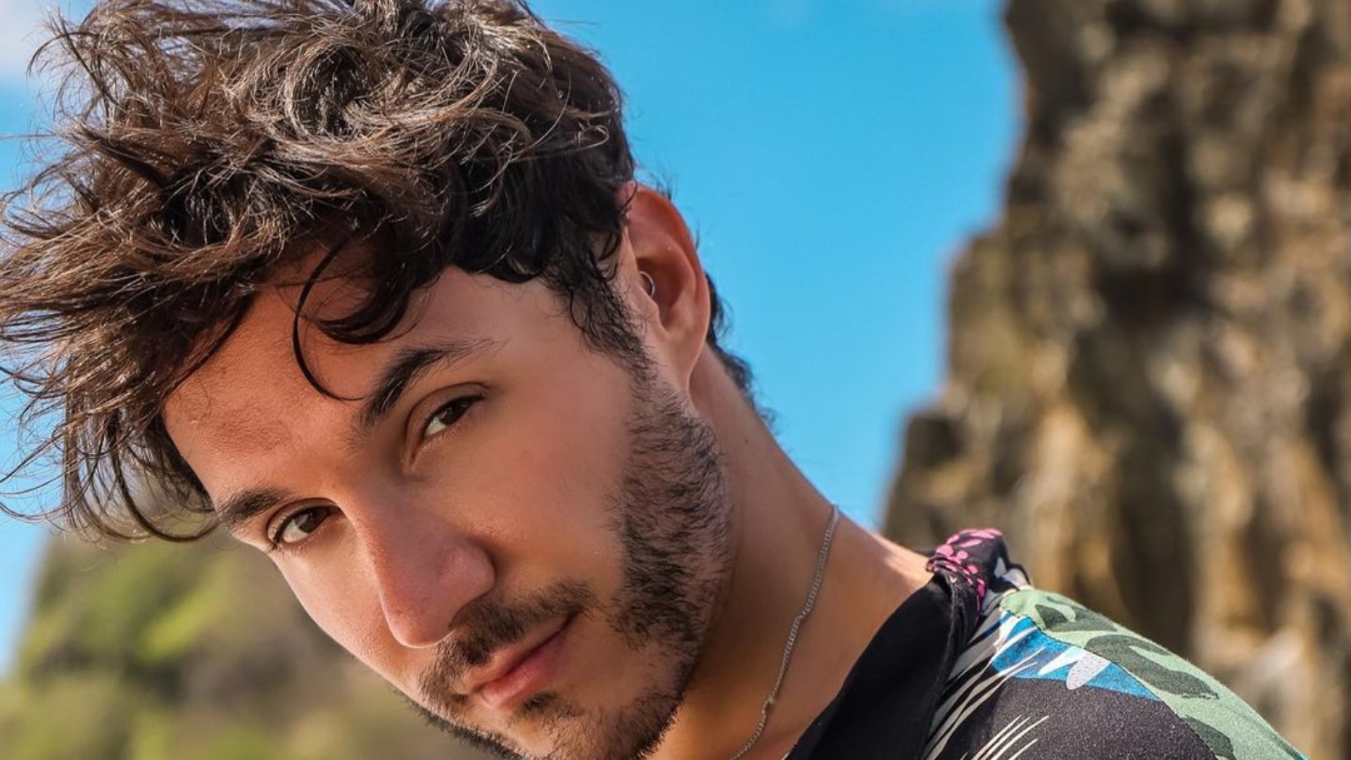 Eliezer faz tatuagem em homenagem ao BBB: “Não estaria vivendo tudo isso”