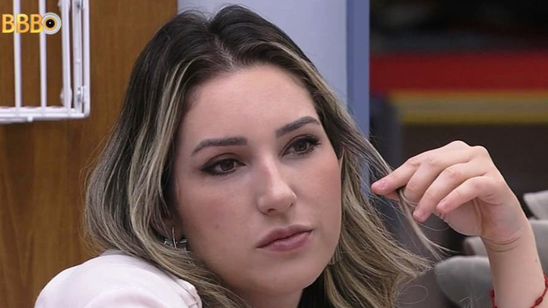 BBB23: Amanda revela que vendia TCCs na faculdade e web reage: “É crime”