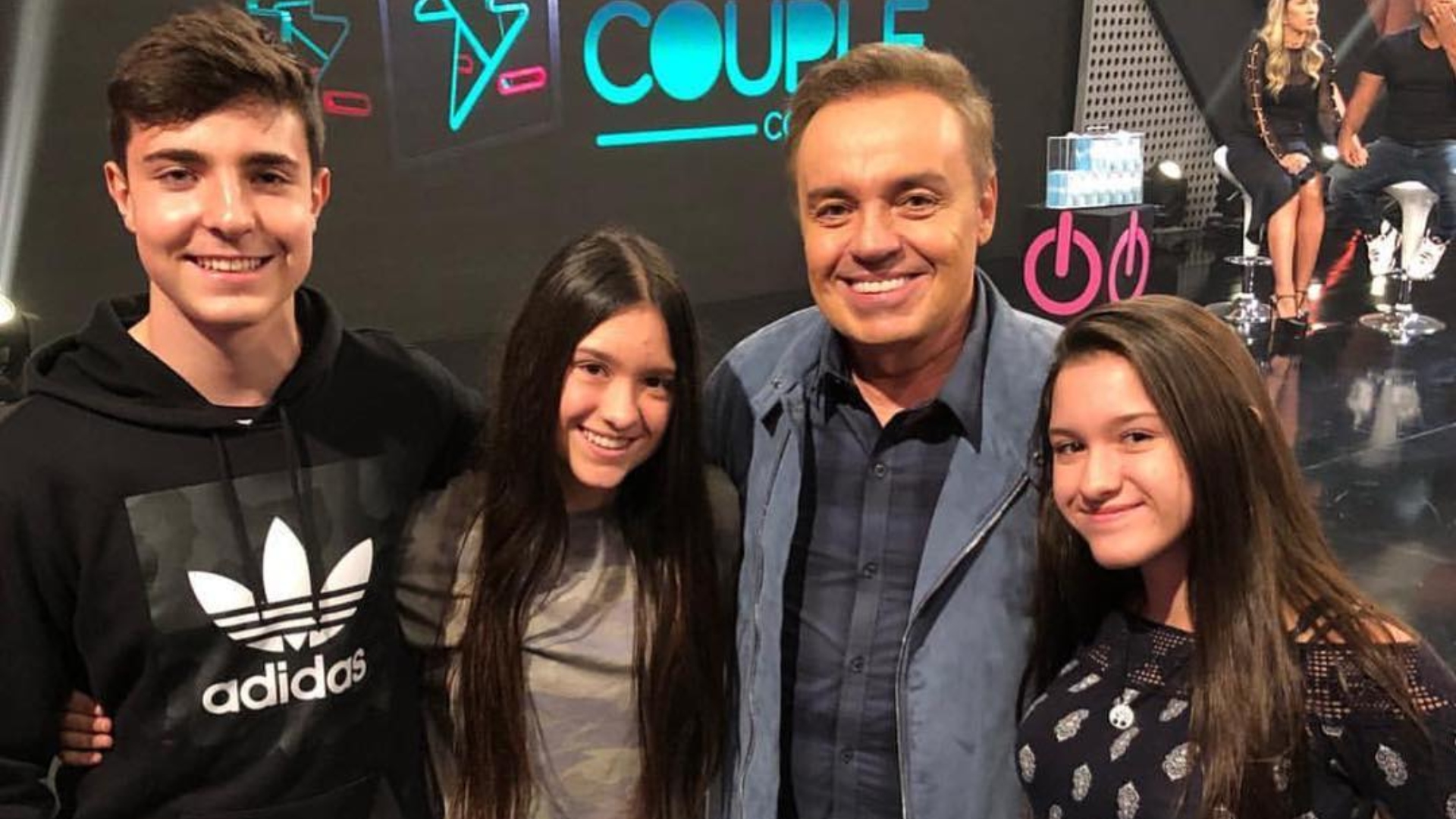 Filho de Gugu Liberato revela que não entendia a fama do pai: “Não sabia muito bem o porquê”