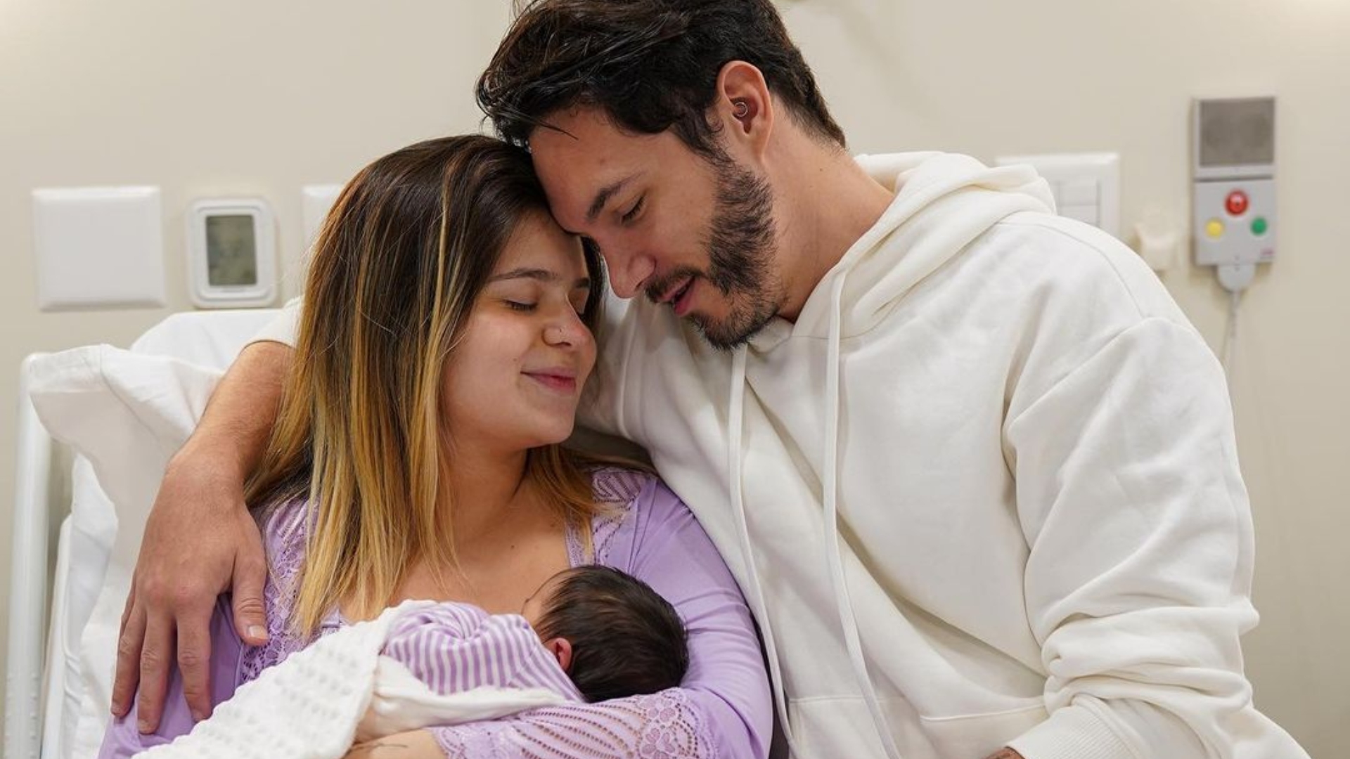 NASCEU! Viih Tube anuncia o nascimento da filha, Lua