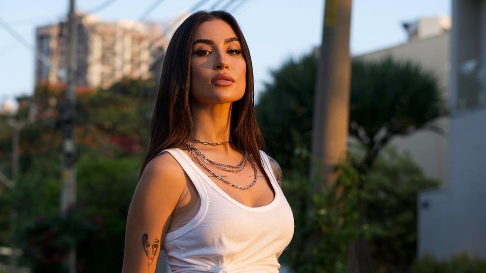 Bianca esclarece boatos de tubarões em sua nova mansão: “Não concordava”