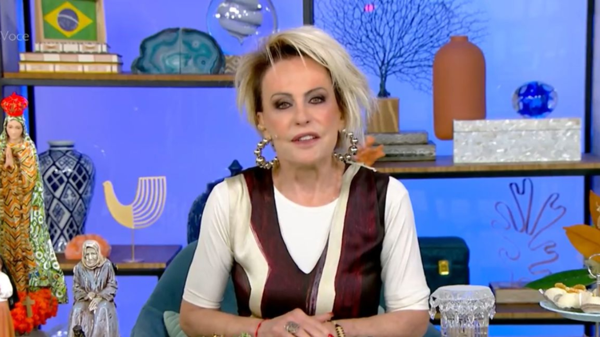 Ana Maria se emociona ao falar com filhas de Palmirinha: “Te amava muito”