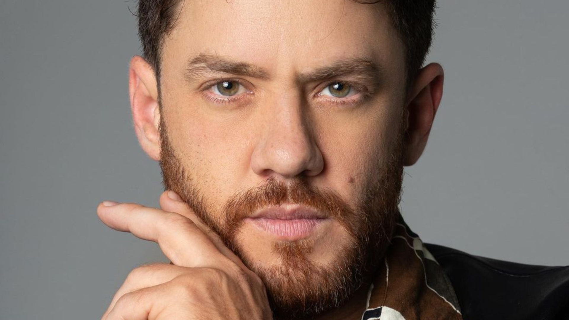 Lembra dele? Leonardo Miggiorin assume namoro com produtor