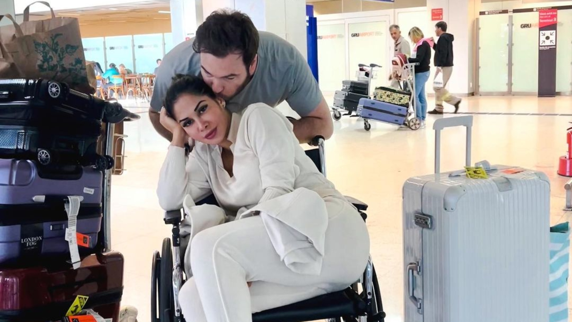 Maíra Cardi surpreende seguidores ao surgir de cadeira de rodas e faz post enigmático