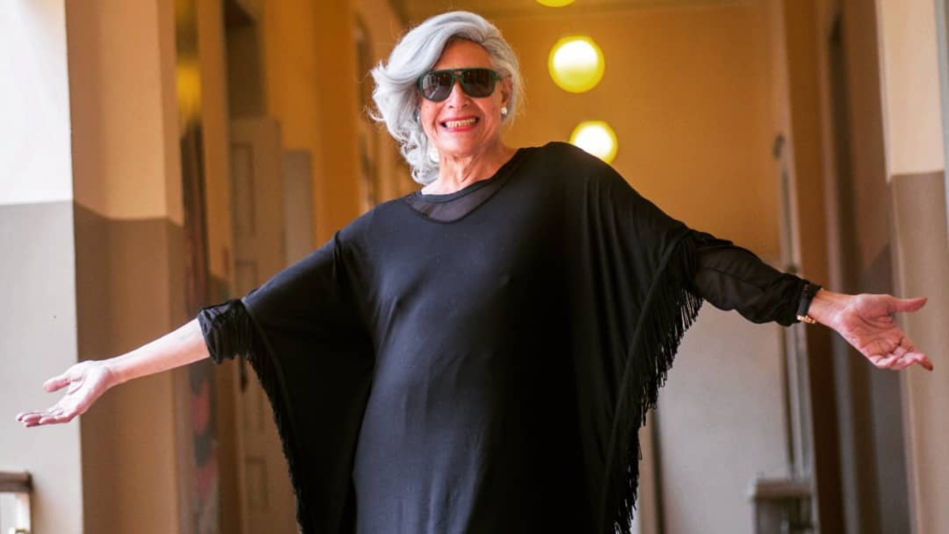Atriz de ‘Travessia’ pede dinheiro aos fãs como presente de aniversário