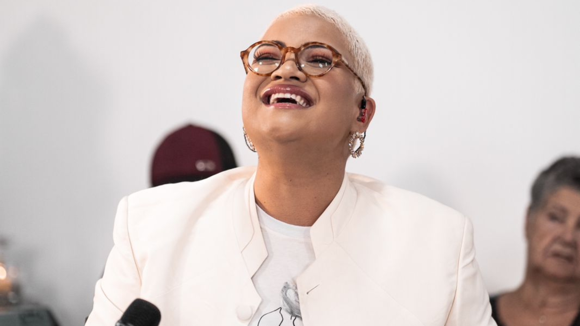 Fadi revela desafios de ser mulher no mundo da música gospel: “As pessoas precisam te validar”