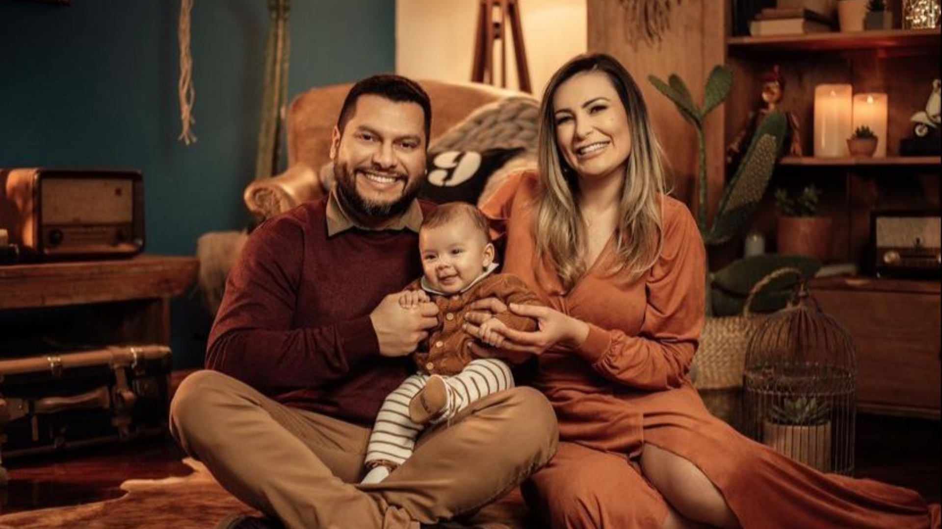 Andressa Urach revela vontade de reatar casamento com ex: “Apaixonada por ele”