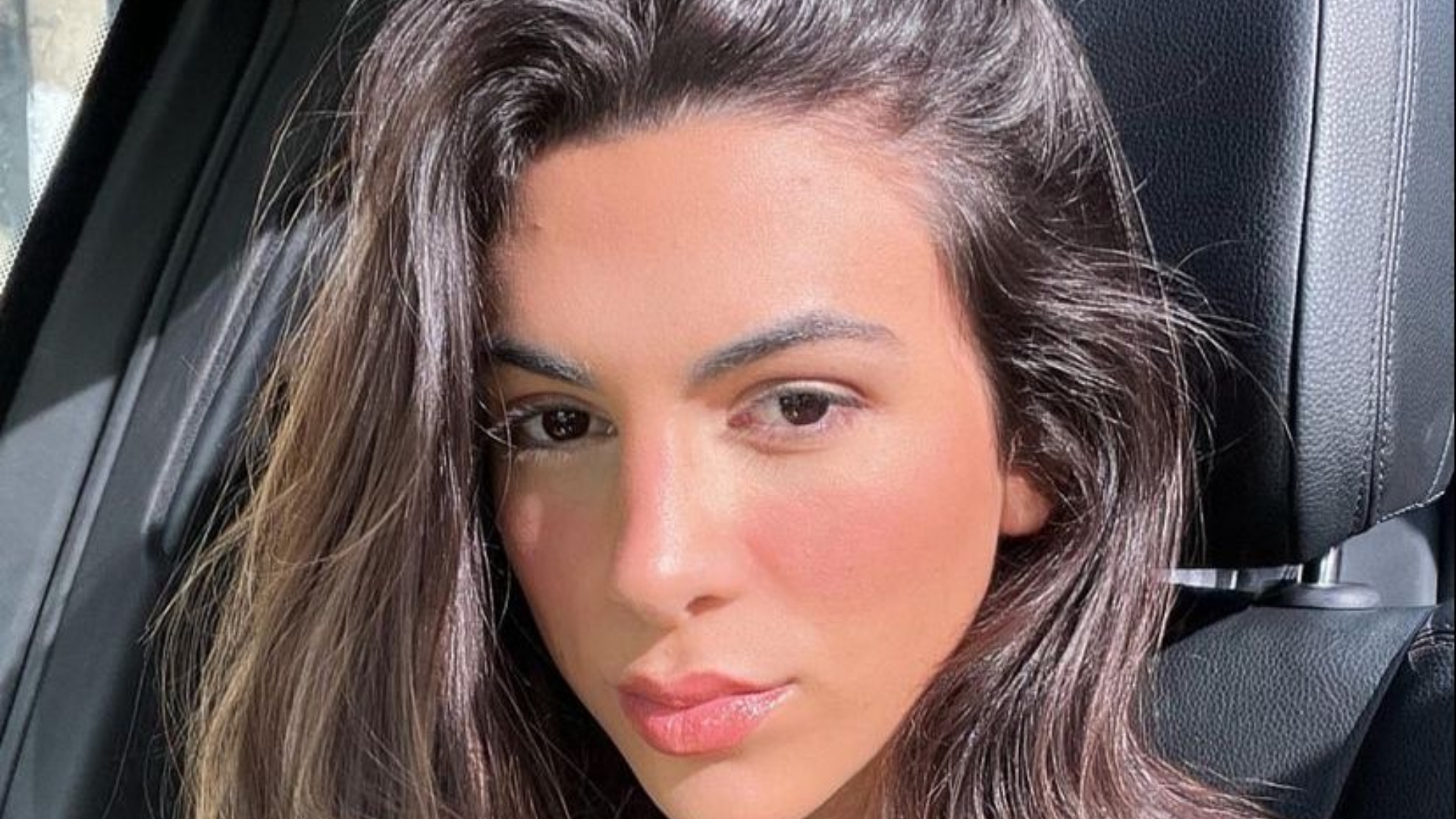 Pétala Barreiros fala sobre maternidade, relação com as críticas e mais: “Nada que tira a nossa paz vale a pena”