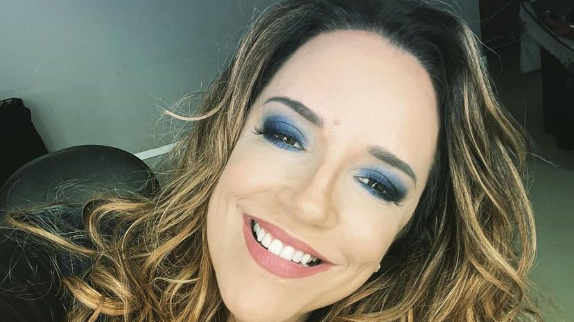 Ana Carolina recebe Medalha Chiquinha Gonzaga no Dia da Visibilidade Lésbica
