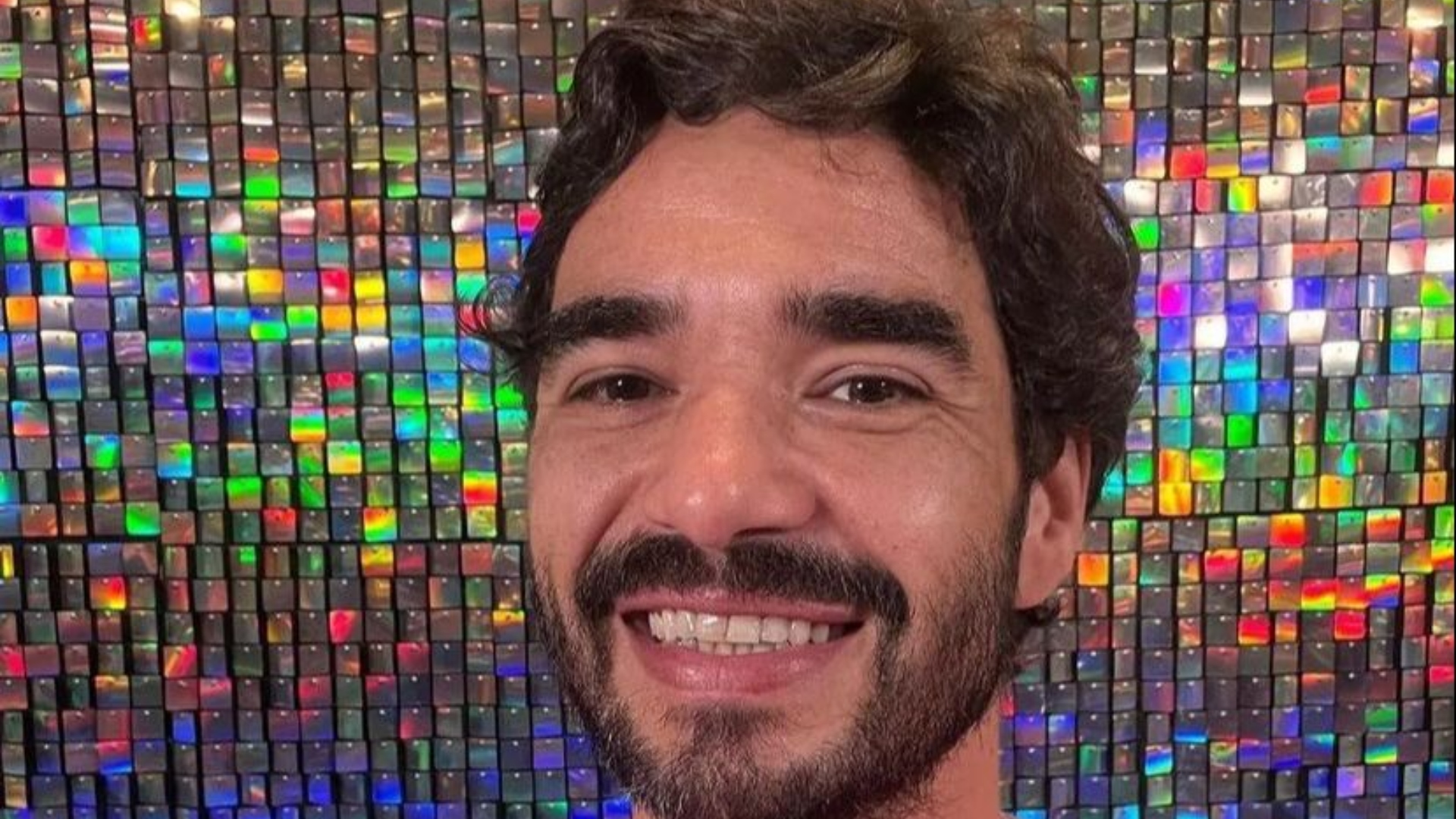 Após 25 anos, Caio Blat anuncia fim de contrato com Tv Globo