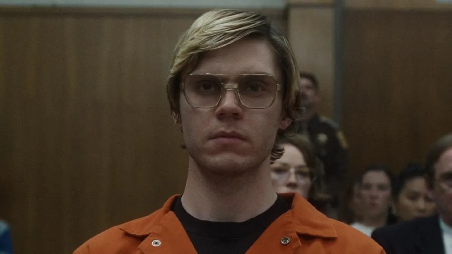 Dahmer: Série teve cenas editadas para evitar empatia pelo assassino