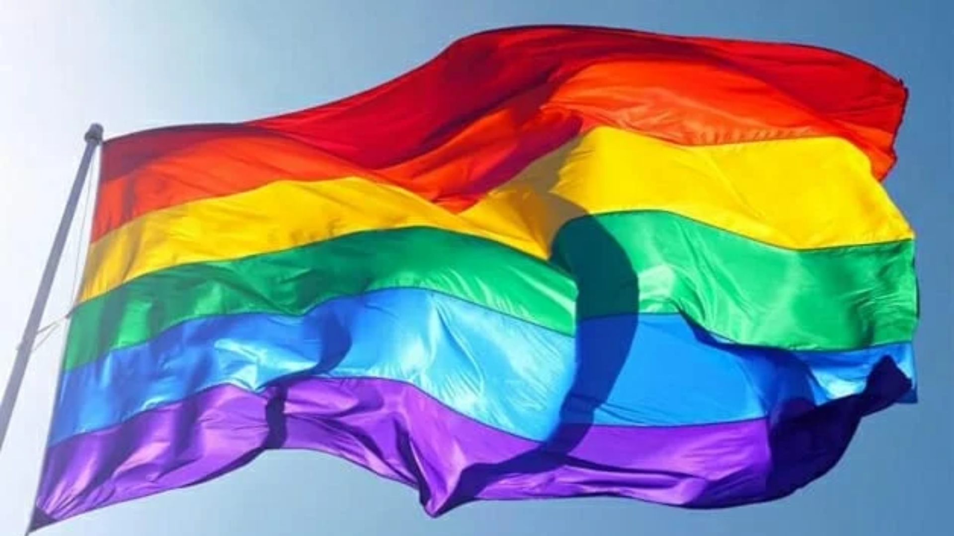 Deputados do Amazonas aprovam projeto de lei que proíbe menores em eventos LGBTQIAP+