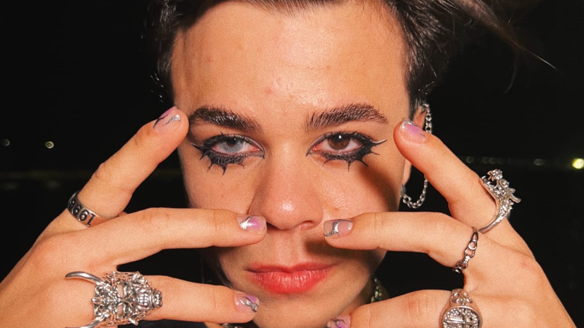 Influenciador trans conta que recusou 4 mil reais por fotos íntimas