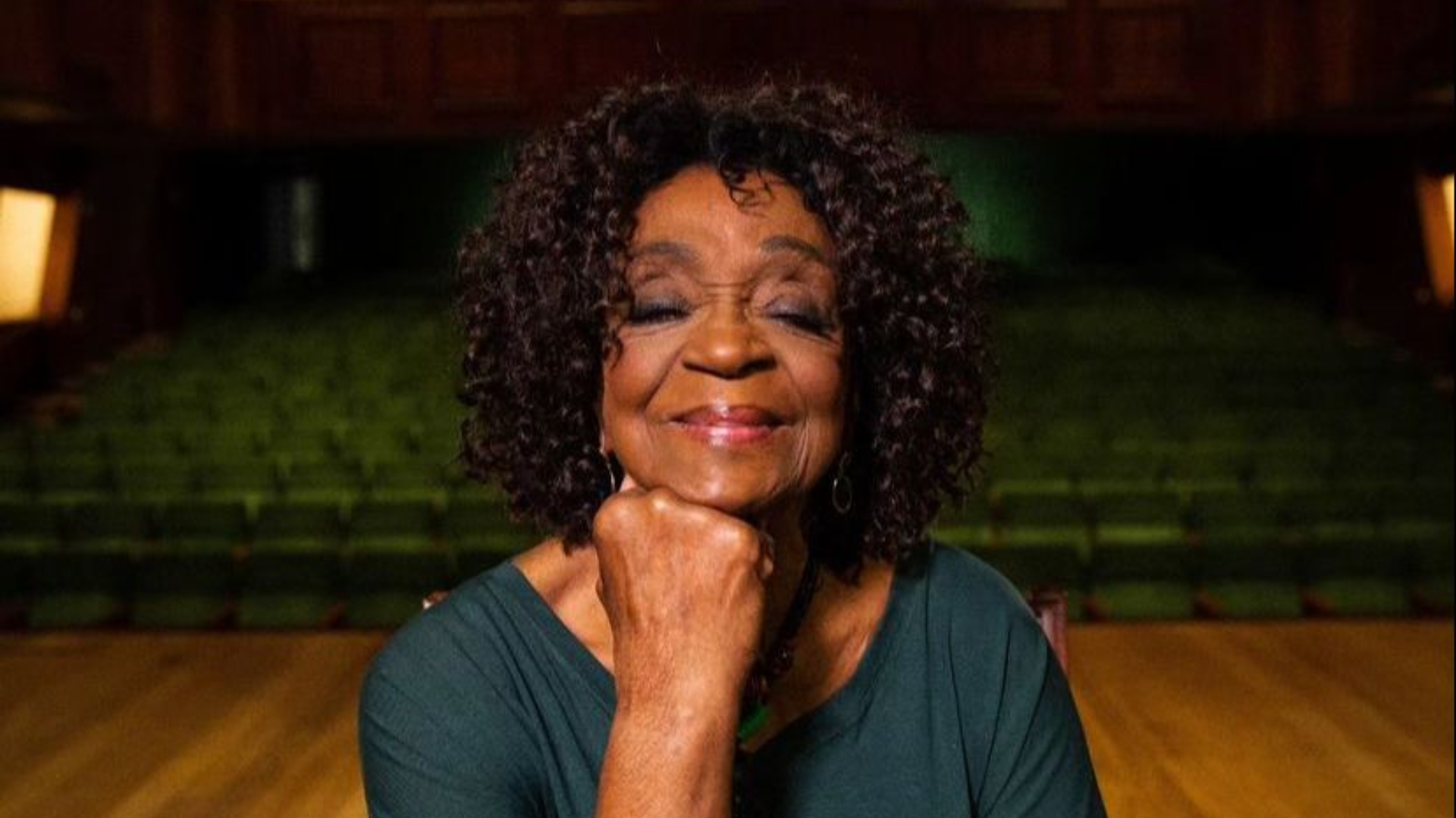 Léa Garcia morre aos 90 anos e ganha homenagens de artistas: “Lá se vai uma rainha”