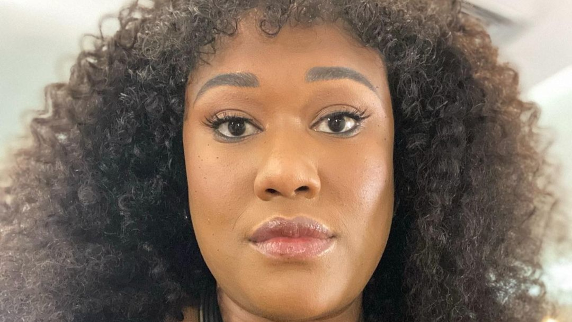 Luana Xavier volta às redes sociais e explica motivo de sumiço