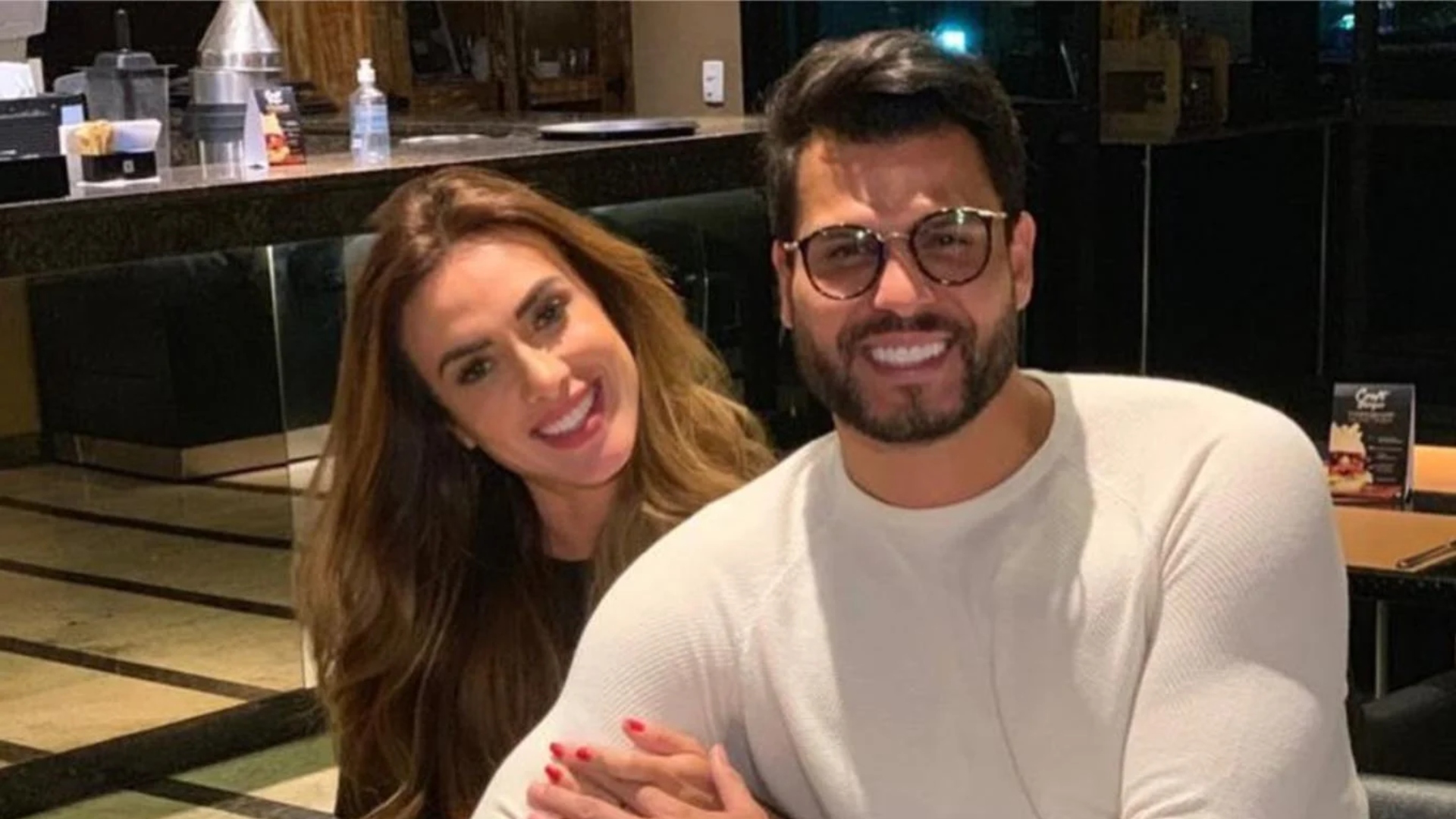Nicole Bahls comenta sobre rumores de bissexualidade de ex-marido