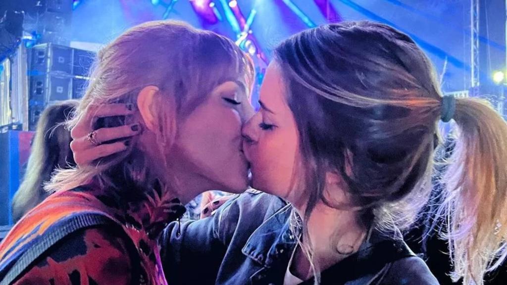 Titi Müller anuncia fim de namoro com Lívia Lobato: “Está tudo bem”