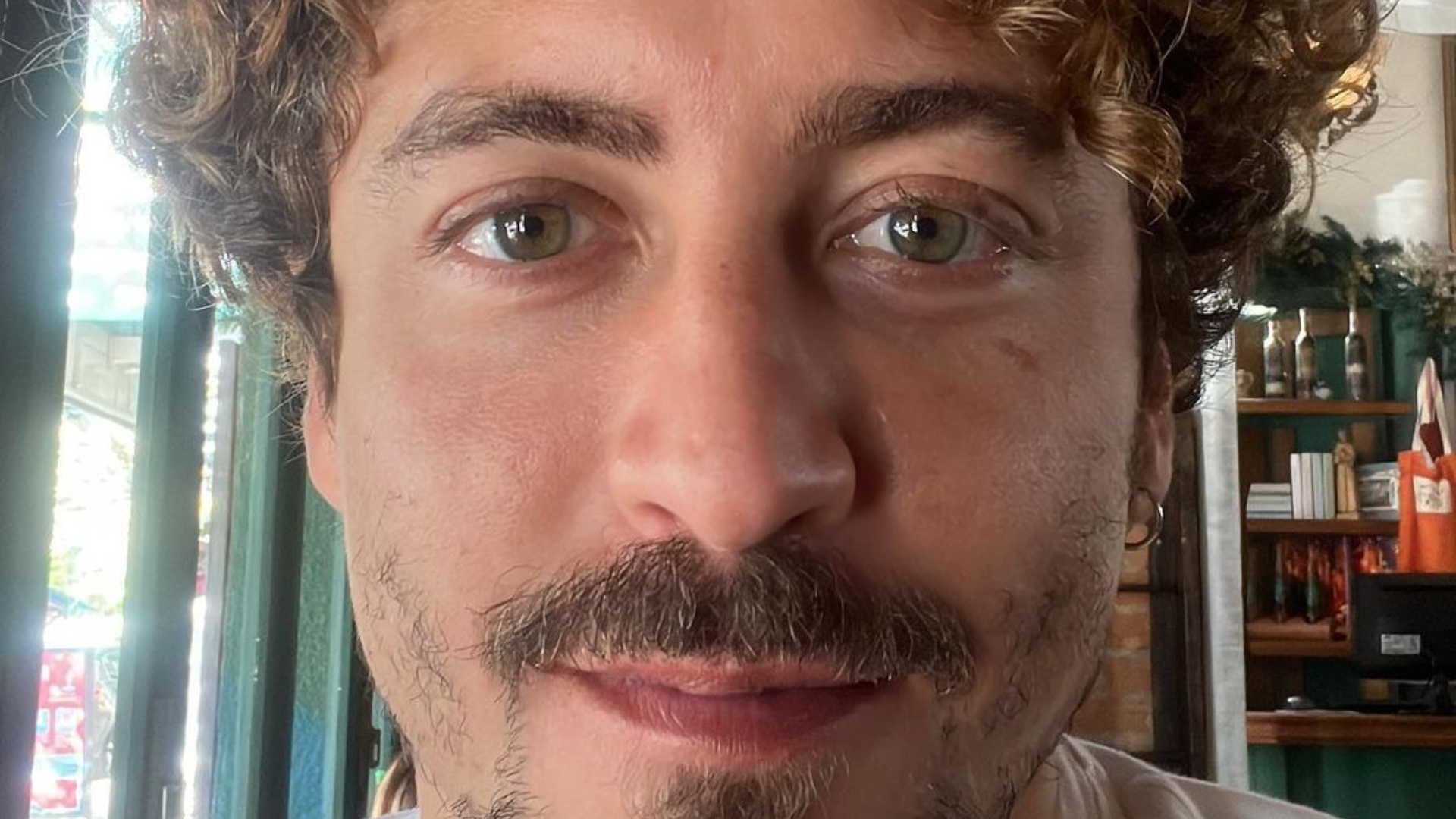 Homem com H: Jesuíta Barbosa interpretará Ney Matogrosso em cinebiografia