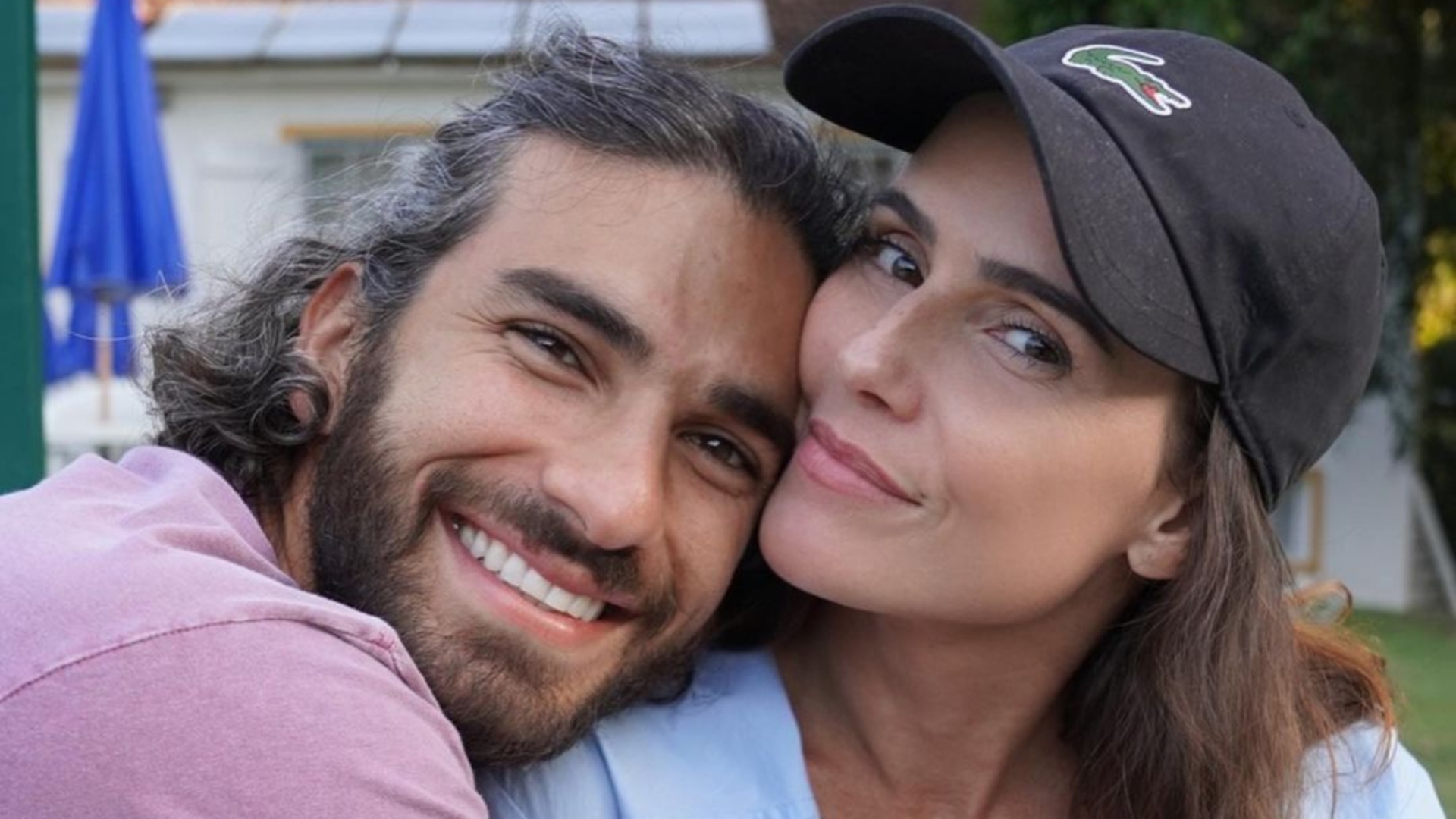 Deborah Secco revela que vive relacionamento aberto no casamento