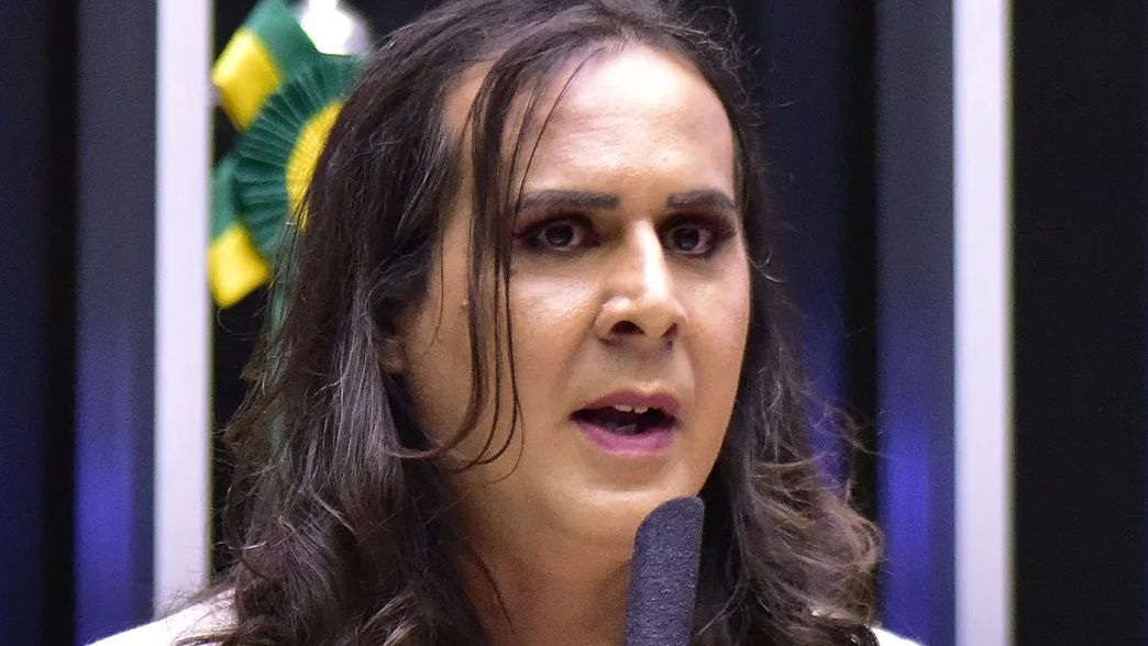 Projeto que reserva vagas para trans faz 1 ano parado na Câmara