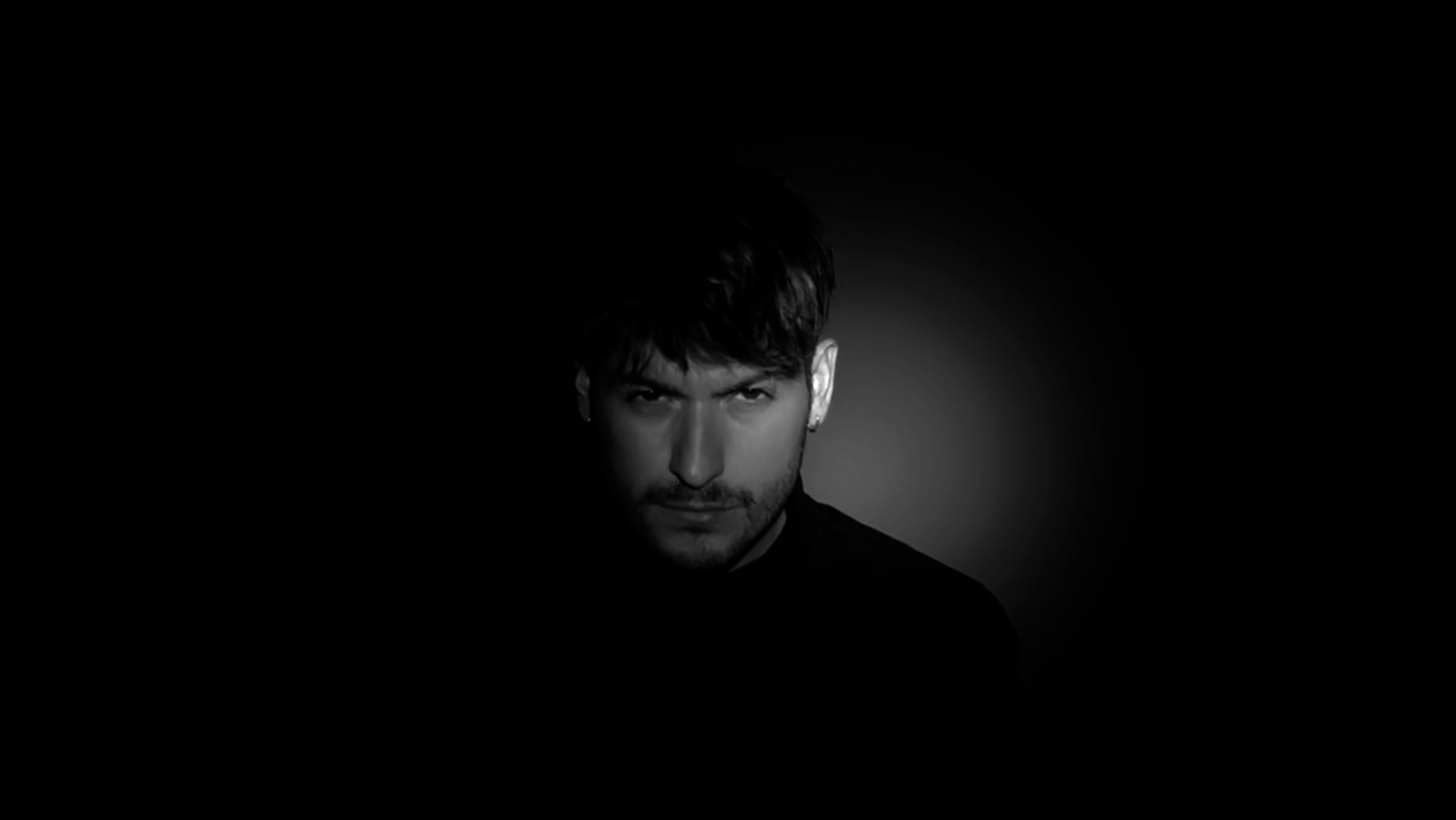 Gabo Maré lança single e videoclipe para “Alvo Errado”