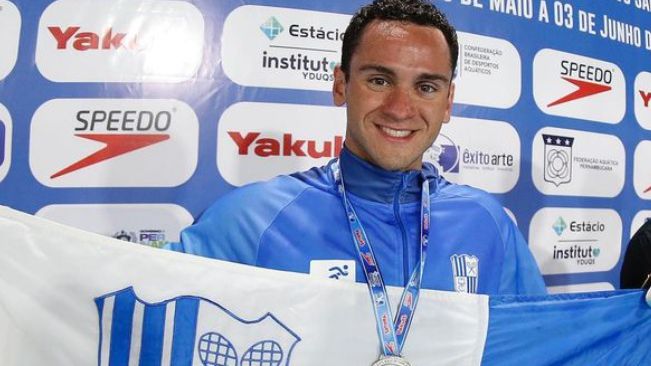 Brasil tem seu primeiro nadador abertamente gay em Olimpíadas