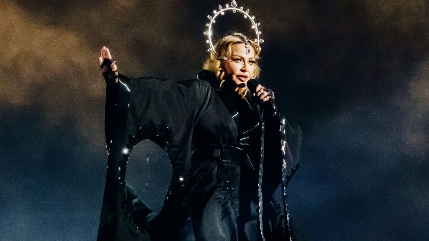 Qual a melhor abertura de show da Madonna?